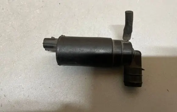 Toyota Corolla Verso E121 Headlight washer pump 