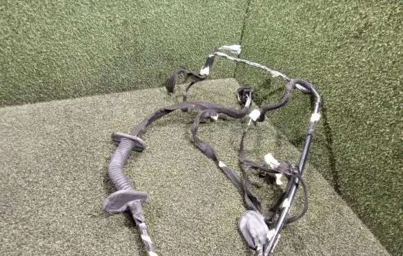 Renault Trafic III (X82) Front door wiring loom 242106643R