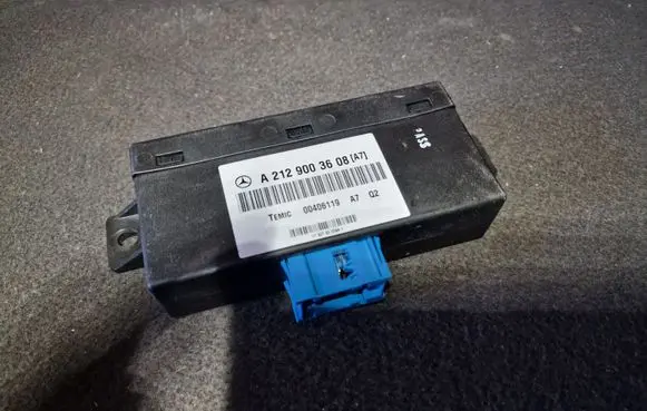 Mercedes-Benz CLS C219 Comfort/convenience module 2129003608
