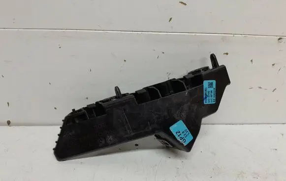 Front bumper mounting bracket