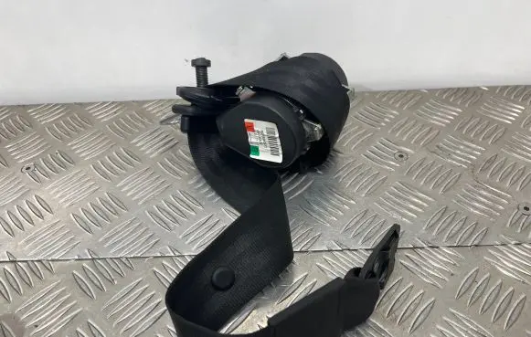 Audi Q7 4L Third row seat belt 4L0857811B
