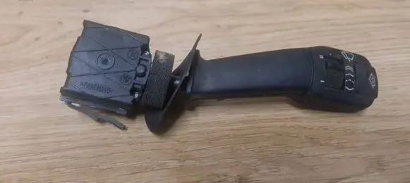 BMW 7 E38 Wiper switch 8352171