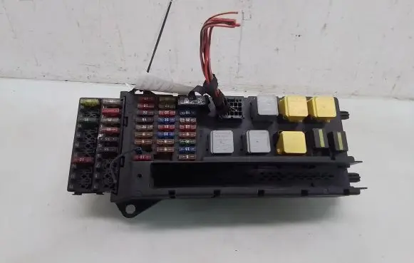 Mercedes-Benz Sprinter W906 Fuse module A9065454201