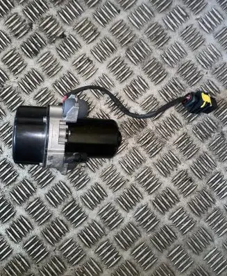 Mercedes-Benz EQA Vacuum pump A0004303500
