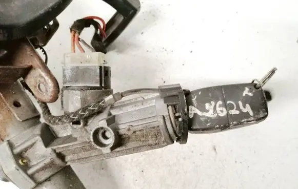 Nissan Primera Ignition lock 8355trw
