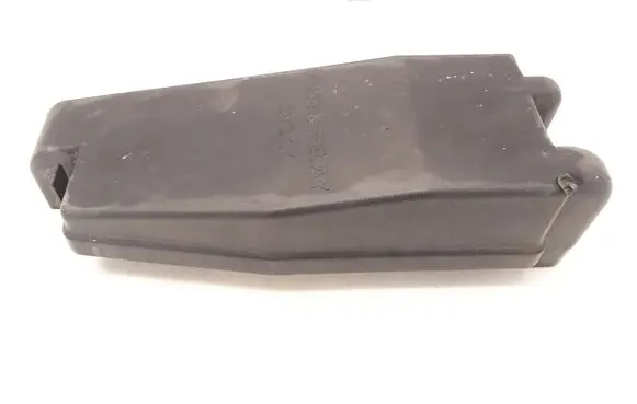 KIA Carnival Fuse box cover