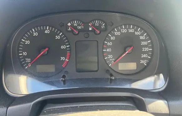 Volkswagen Golf IV Speedometer (instrument cluster)