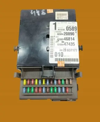 Renault Laguna II Fuse box set 8200447435
