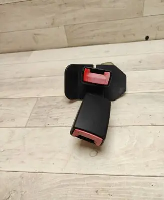 Audi A4 S4 B6 8E 8H Rear seatbelt buckle 8E085773901C
