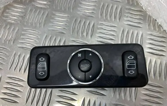 Mercedes-Benz ML W163 Electric window control switch A1638200926 03420650 2001101121