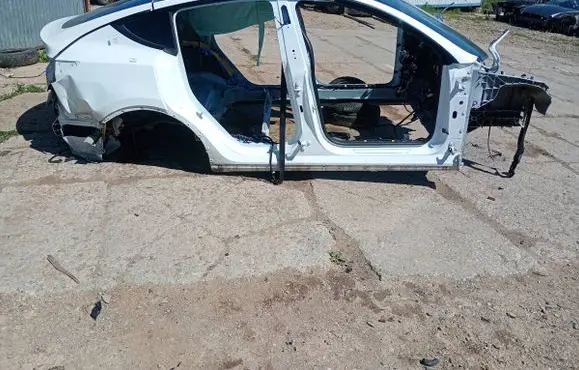 Tesla Model Y Front quarter panel 