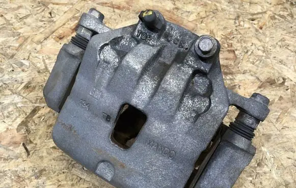 Chevrolet Camaro Front brake caliper
