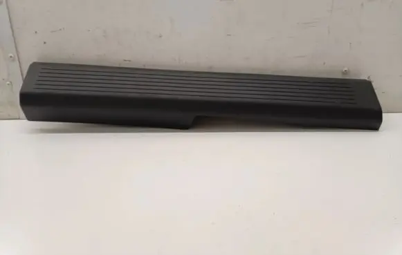 Nissan Qashqai J12 Front sill trim cover 769B46UA2A