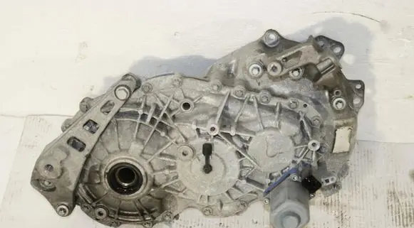 BMW i8 Gearbox transfer box case 27208602091 8697280