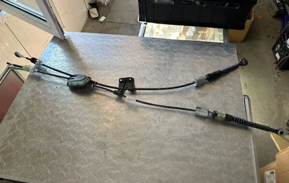 Renault Kadjar Gear shift cable linkage 349357827R