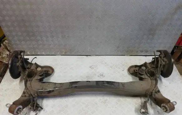 Peugeot 3008 I Rear axle beam 