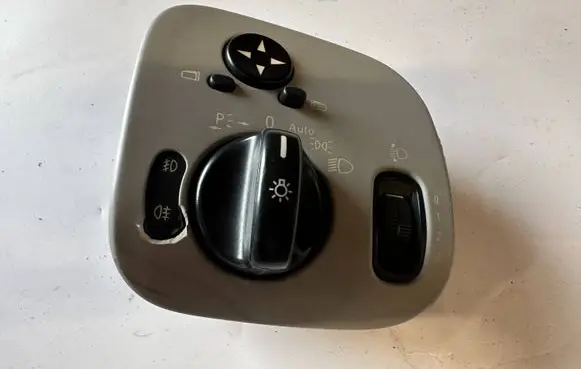 Mercedes-Benz C W203 Light switch 2035450604