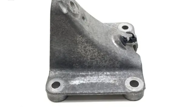 Jaguar XK - XKR Engine mounting bracket 8W836037AA