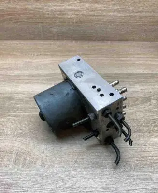 BMW 5 E39 ABS Pump 6756340 026522300