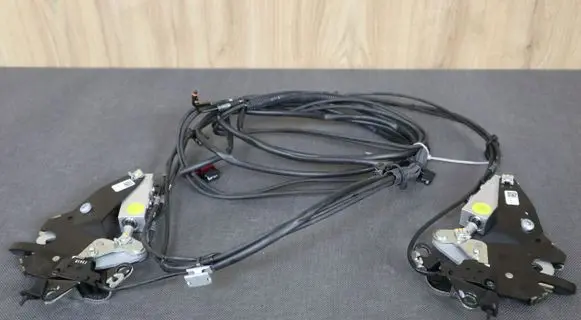 Mercedes-Benz SLK R172 Convertible roof lock/latch 1727900471 A1727900471 1727900371