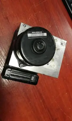Mercedes-Benz C W203 ABS Pump A0325459132 A0044312912