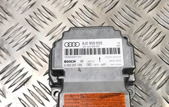 Audi TT TTS Mk2 Airbag control unit/module 8J0959655 0285001795