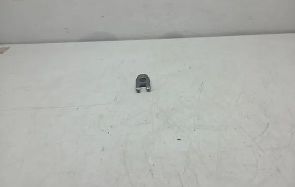 Renault Megane III Fuel Injector clamp holder 