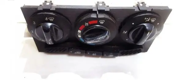 Mercedes-Benz A W168 Climate control unit 1688300485 K110799