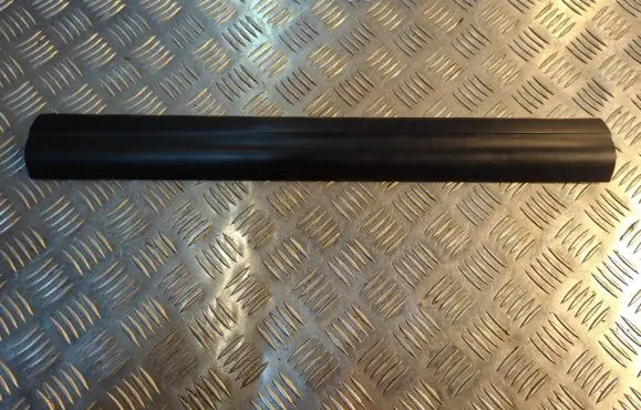 BMW 5 E60 E61 Front sill trim cover 22339910 7025007