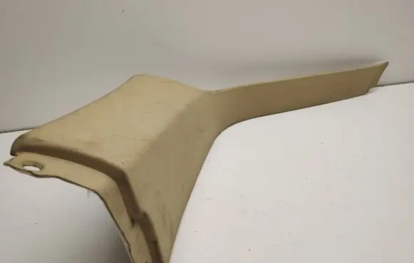 Mercedes-Benz ML W164 (D)pillar trim (top) A1646901925
