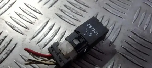 Mitsubishi Galant Other relay e8t101 7129