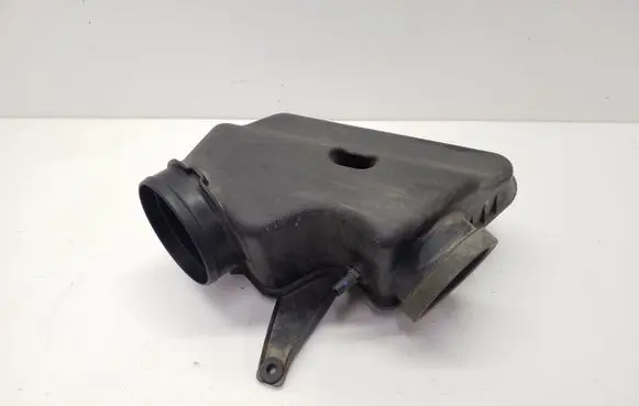 Chrysler Town & Country V Air intake duct part 04861731AB