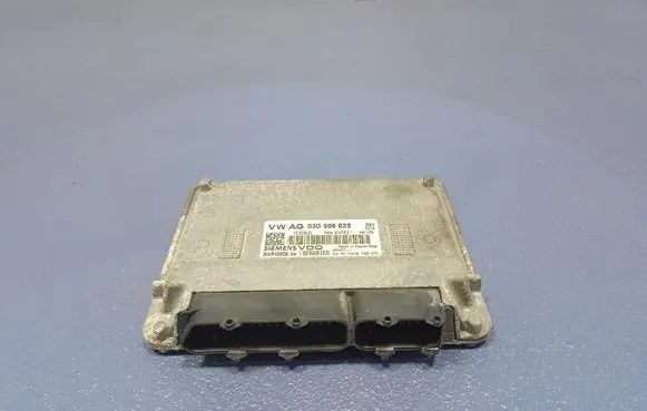 Skoda Fabia Mk2 (5J) Engine control unit/module ECU 03D906023