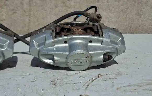 Infiniti FX Rear brake caliper 