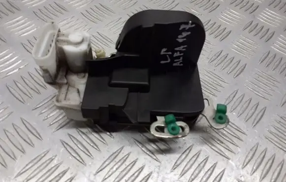 Alfa Romeo 147 Front door lock
