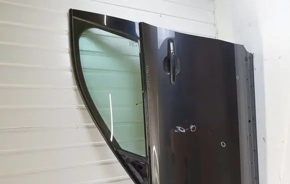 Jaguar F-Pace Front door