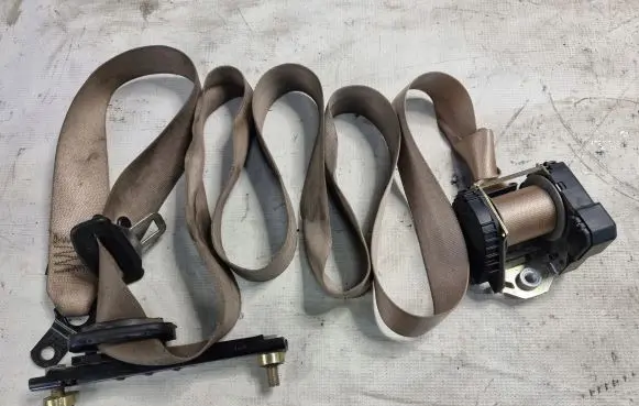 BMW X5 E53 Front seatbelt 33000338C