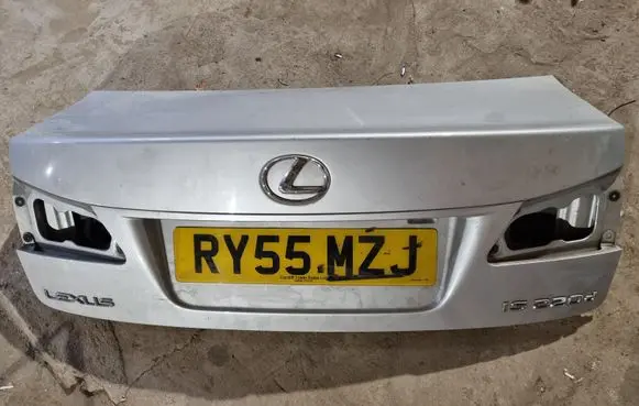Lexus IS 220D-250-350 Tailgate/trunk/boot lid