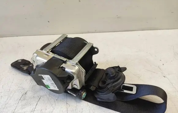 Mercedes-Benz C AMG W205 Front seatbelt 622765800 0589P10021 95R0000