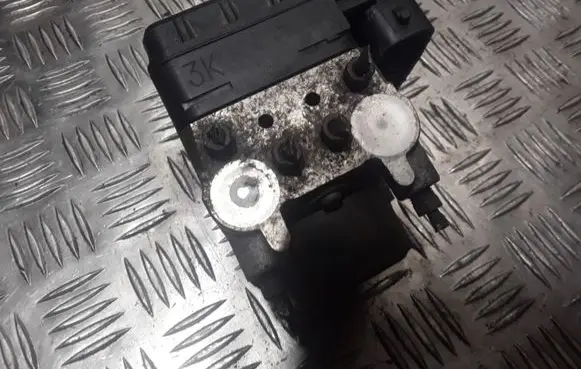 Toyota Avensis Verso ABS Pump 1338000180 4451044110 8954144130