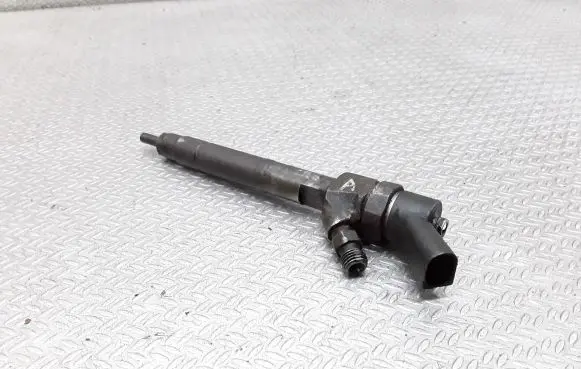 Mercedes-Benz A W168 Fuel injector 0445110015