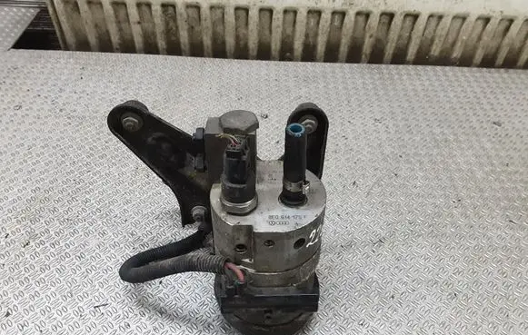 Audi A6 S6 C5 4B Other brake parts 8E0614175F