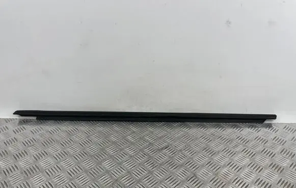 BMW 3 G20 G21 Rubber seal rear door window/glass
