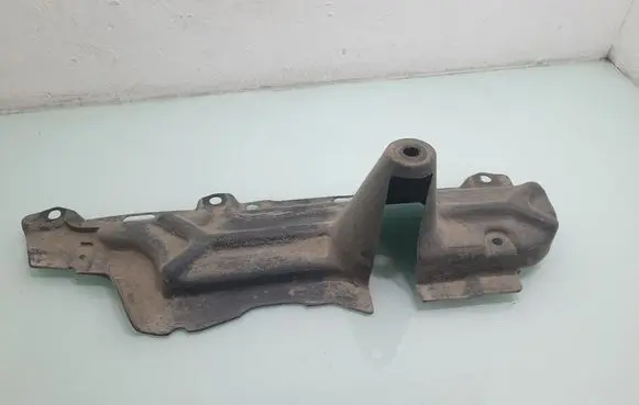 Rear underbody cover/under tray