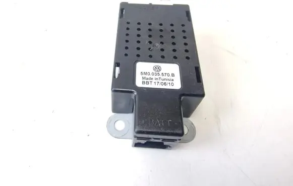 Volkswagen Golf Plus Aerial antenna amplifier 5M0035570B