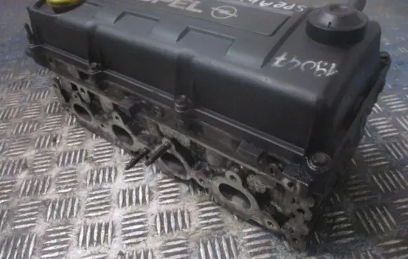 Opel Corsa C Engine head 