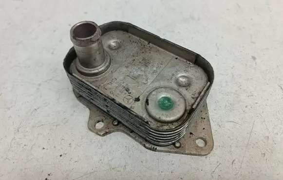 Mercedes-Benz A W168 Engine oil radiator A6681800065