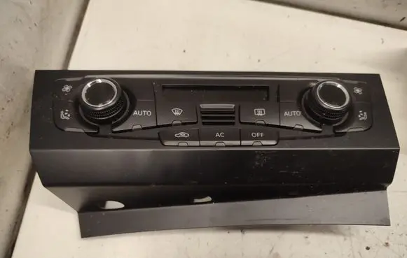 Audi A5 8T 8F Climate control unit 8T2820043AF