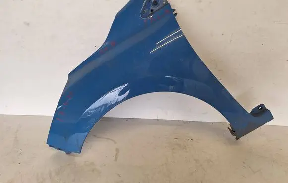 Renault Clio IV Fender 631017334R