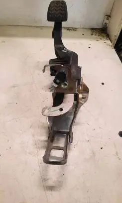 Toyota Yaris Accelerator throttle pedal